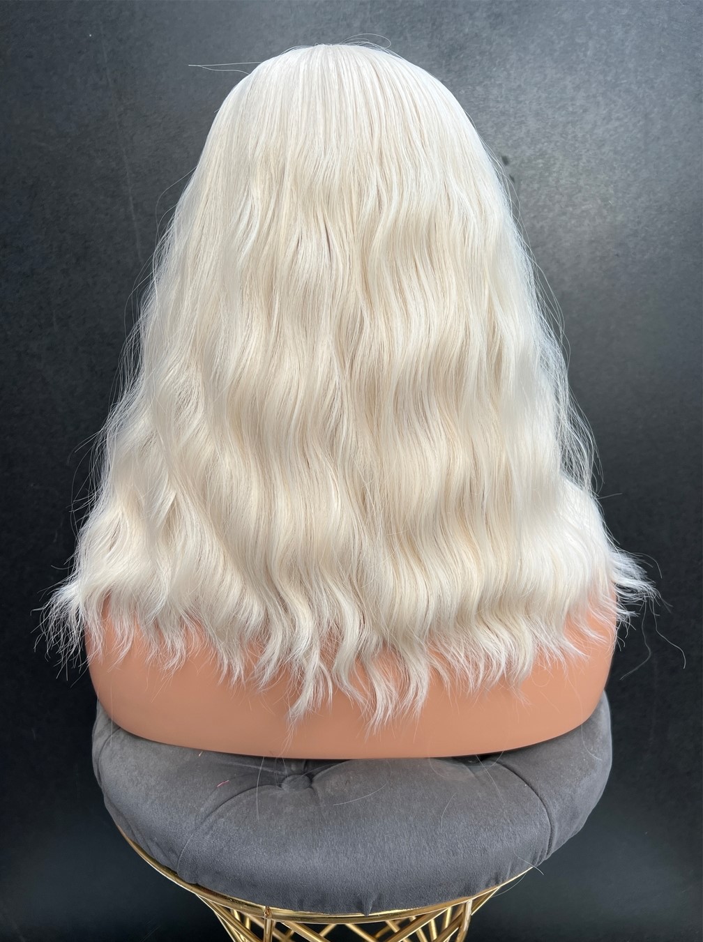 Fiber%20Sentetik%20Iceblonde%20Orta%20Boy%20Dalgalı%20Peruk